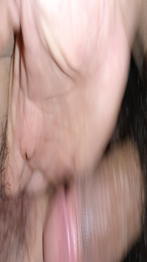 Em trang máu đụ